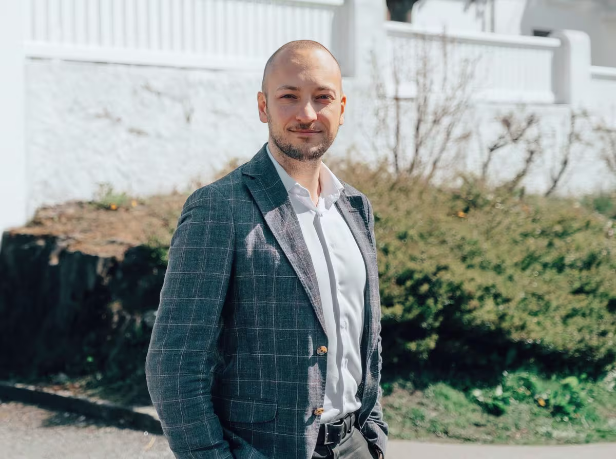 Bjørn Eivind Thorbjørnsen — eiendomsmegler i PrivatMegleren, Haugesund og Karmøy. Portrett, 2026.